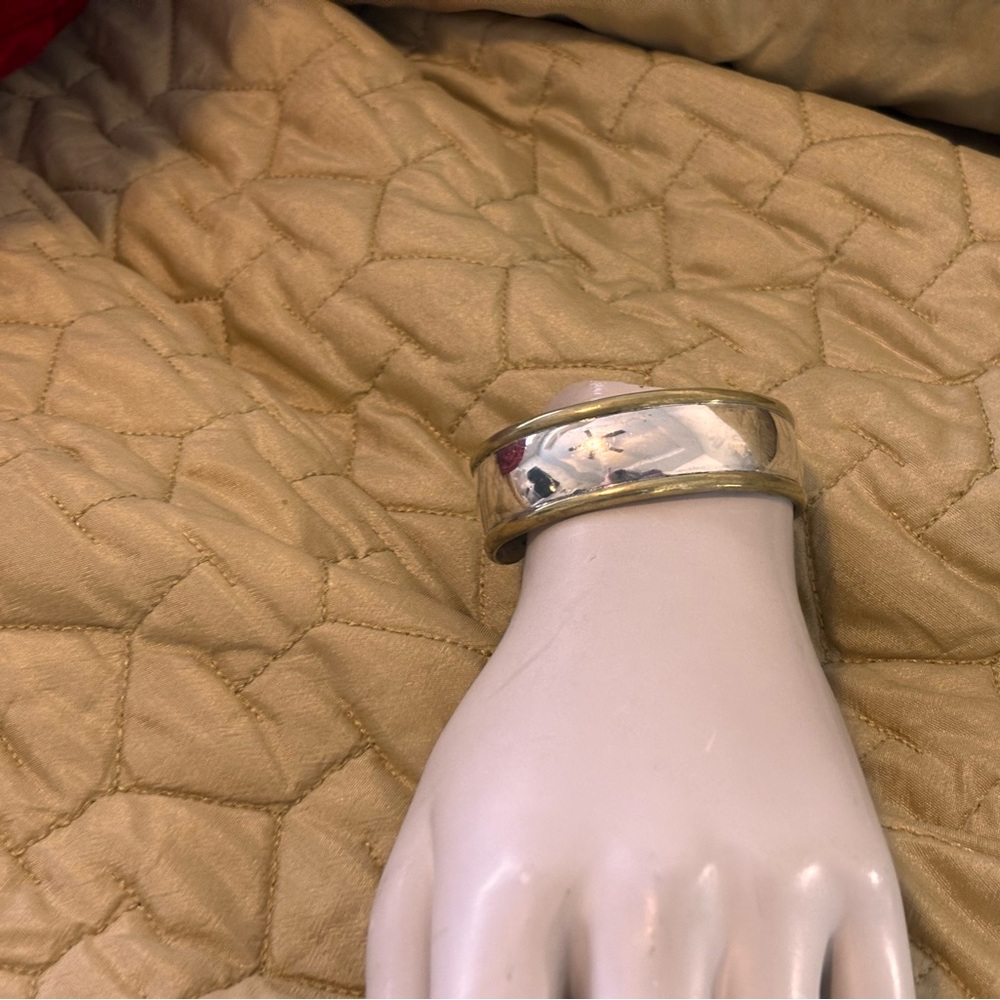 Elegant Silver and Gold Bangle Bracelet - Picture 8 of 8